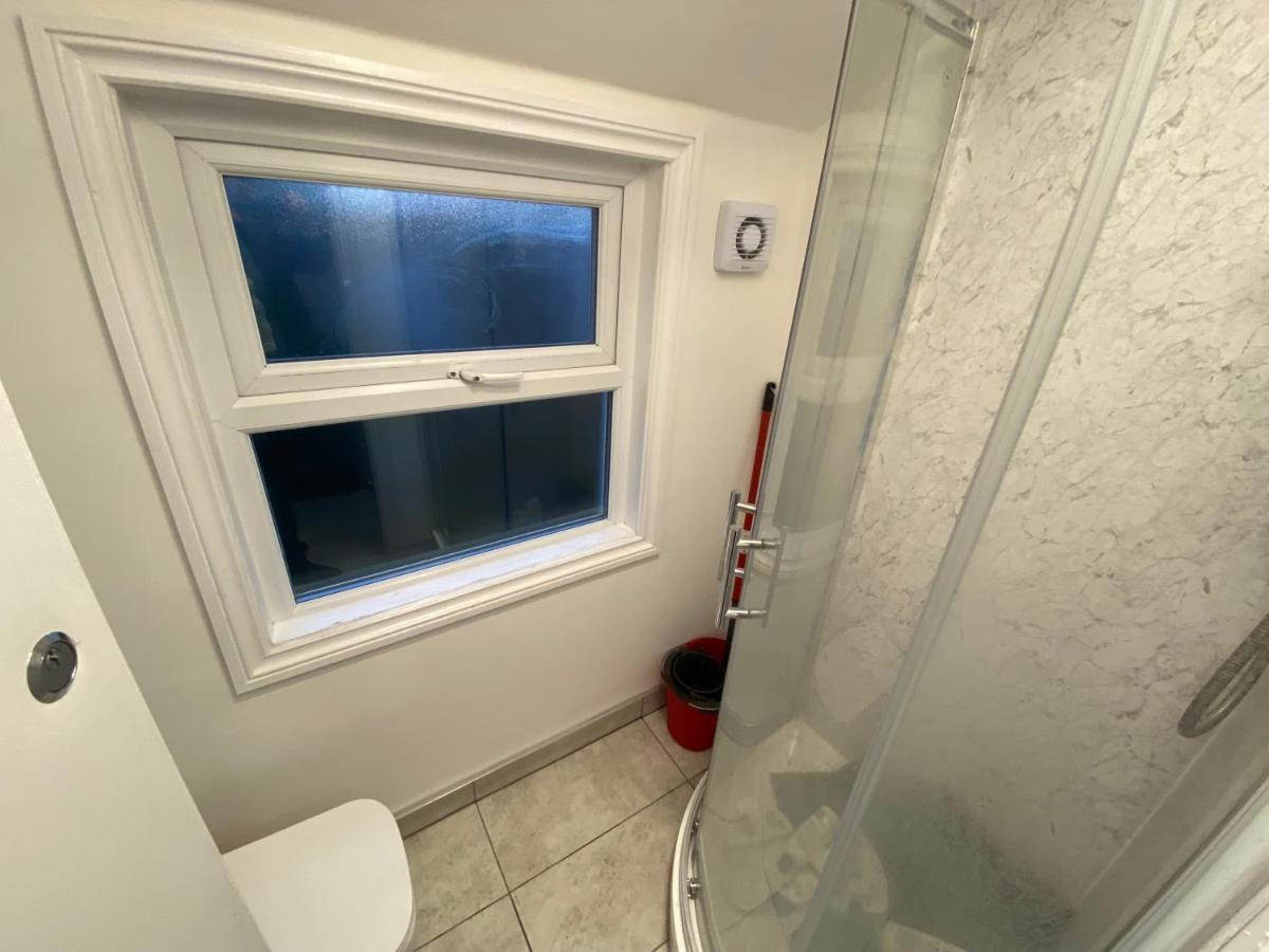 Small Single Room Walking Distance To Hove Station Екстер'єр фото